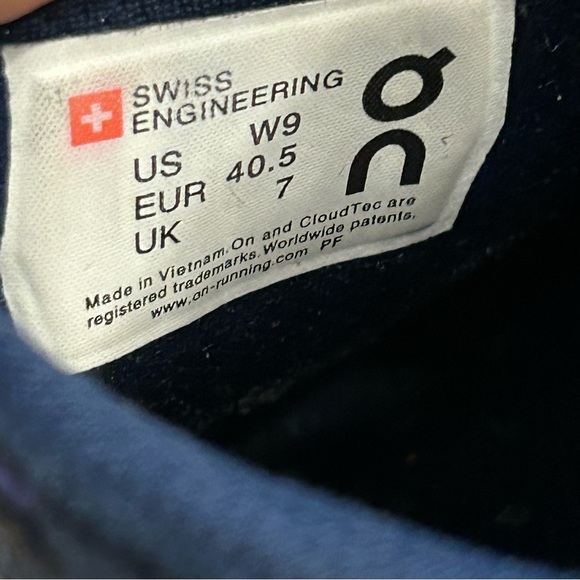 ON CLOUD cloudflow running athletic training shoes sneakers women’s 9 - Picture 3 of 7